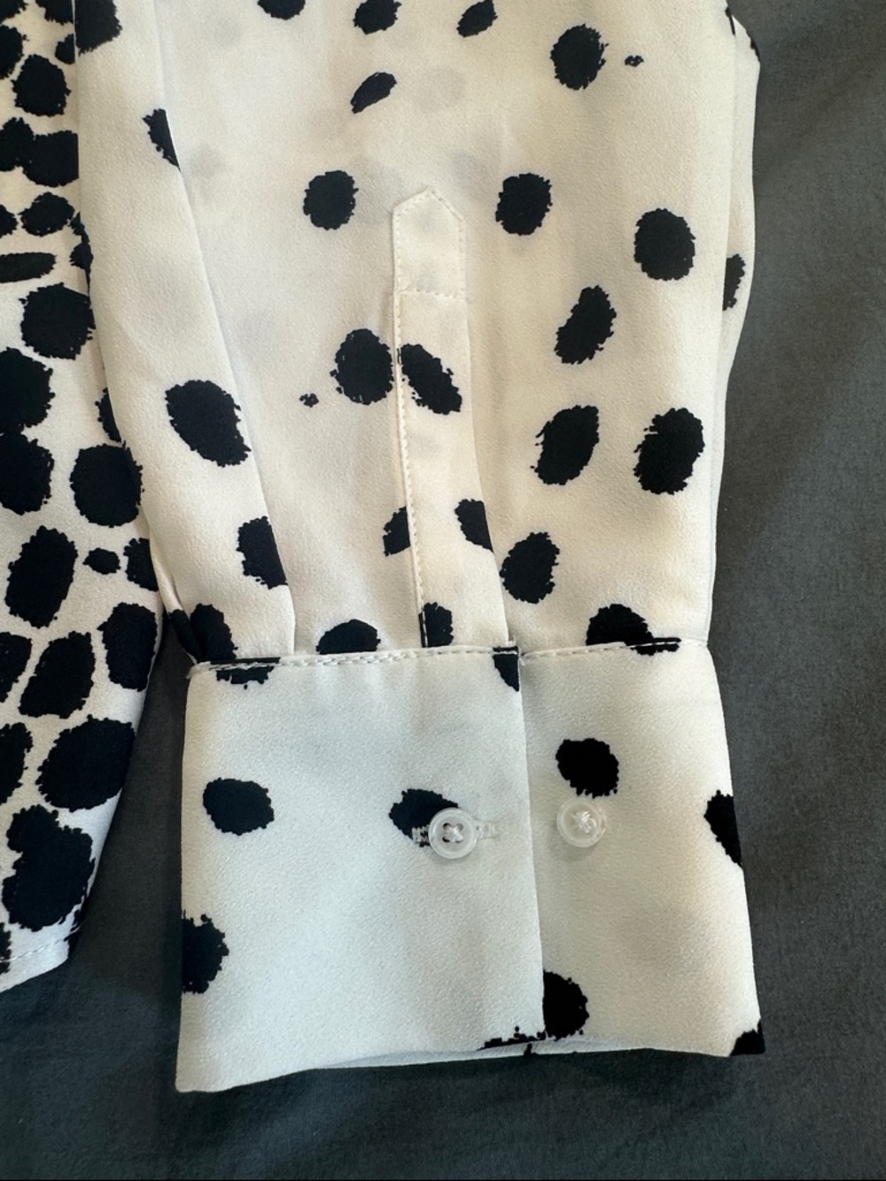 Rachel Zoe Black and White Dalmatian Print Button-Up Shirt (L) - Picture 4 of 7